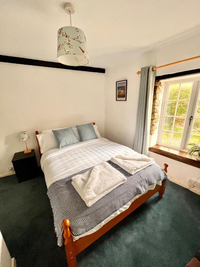 The Snuggery Cottage Тонтън Екстериор снимка