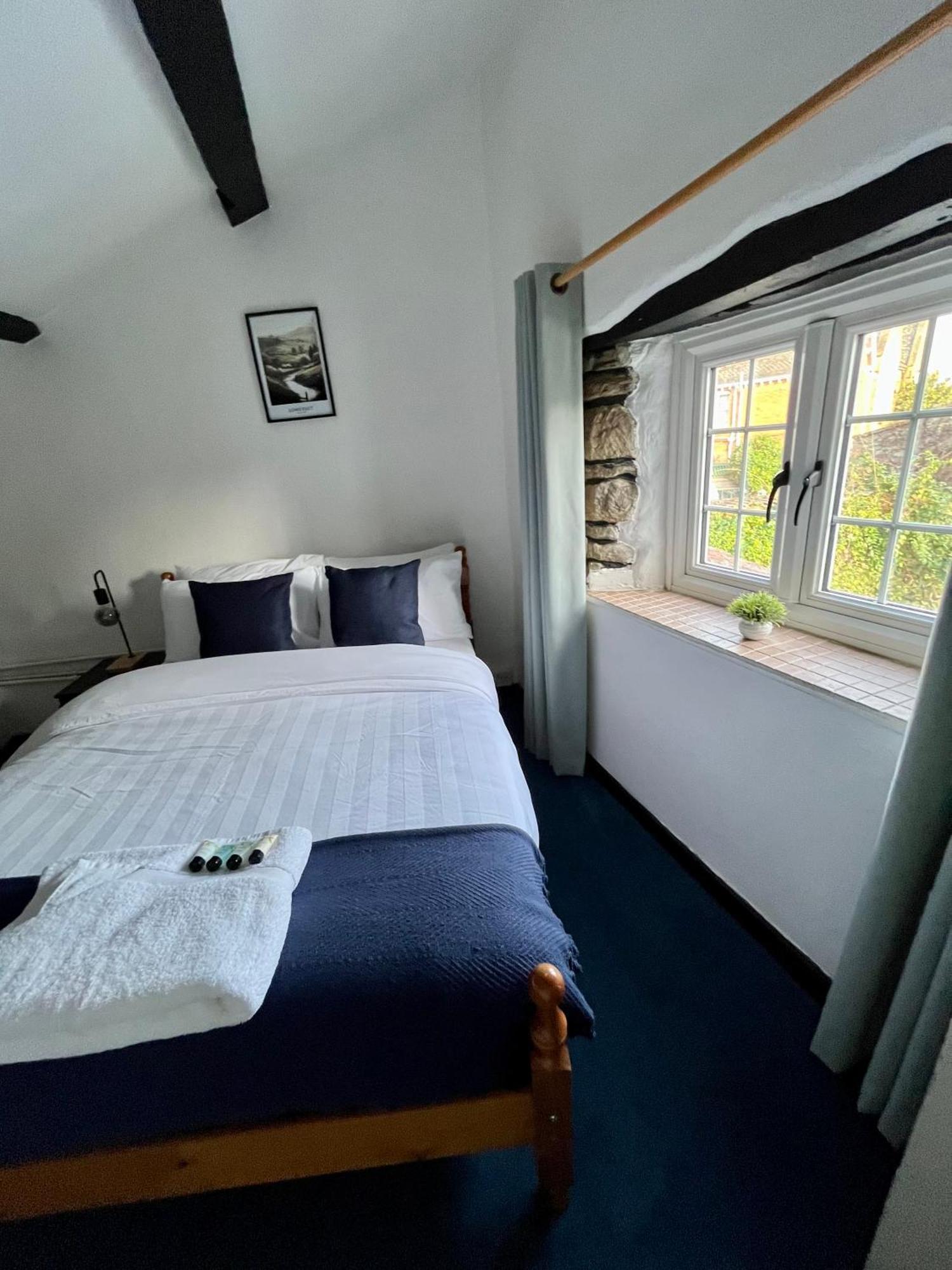 The Snuggery Cottage Тонтън Екстериор снимка